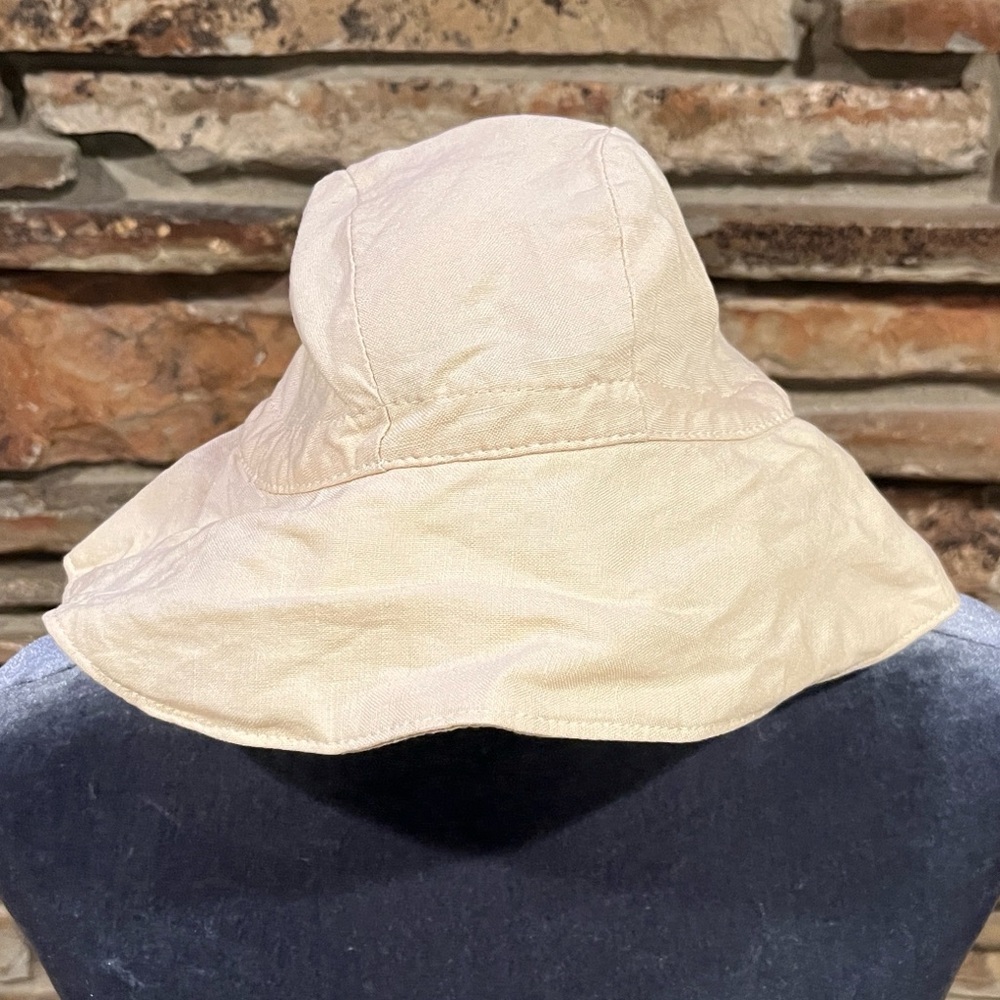 The Blueberry Hill Wide-Brim Sunhat in Sand Cotton and Linen Kids 3-6 months